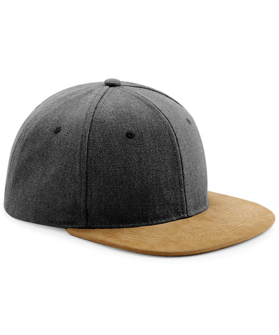 Gorra snapback con visera de ante | Negro Vintage