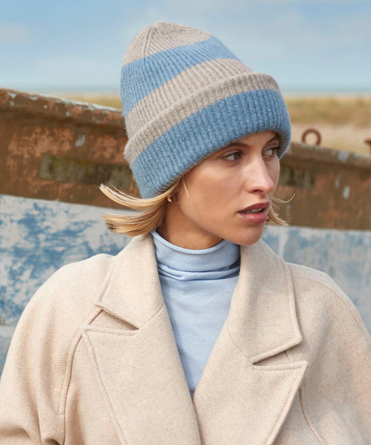 Color Block Beanie | Schwarz/Weiches Weiß