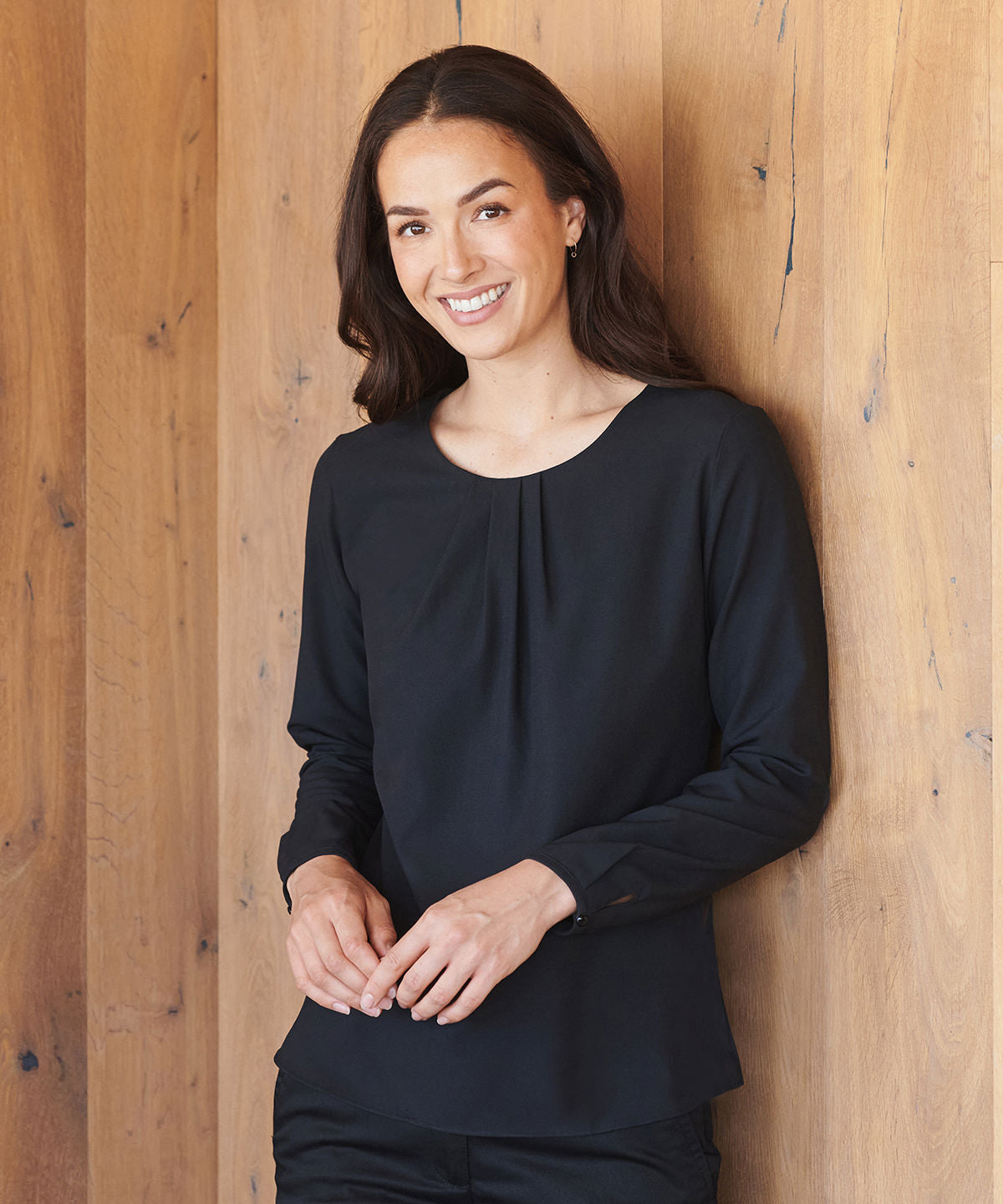 Blusa de mujer de manga larga con pliegues en la parte delantera | Negro