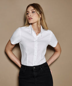 Blusa Oxford corporativa de mujer de manga corta (ajuste entallado) | Negro