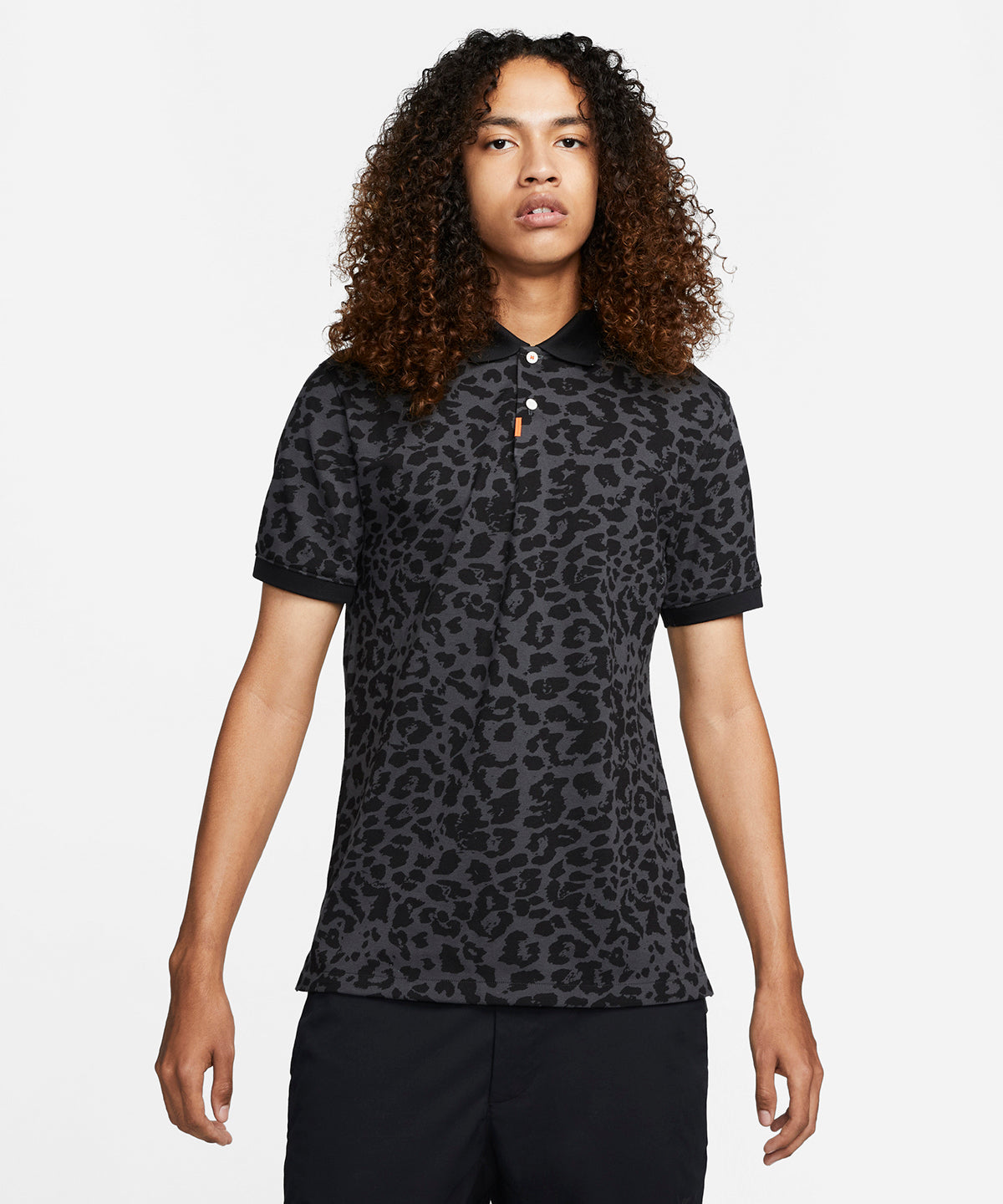 Polo de golf Nike con estampado Primal Slim | Gris Humo/Negro
