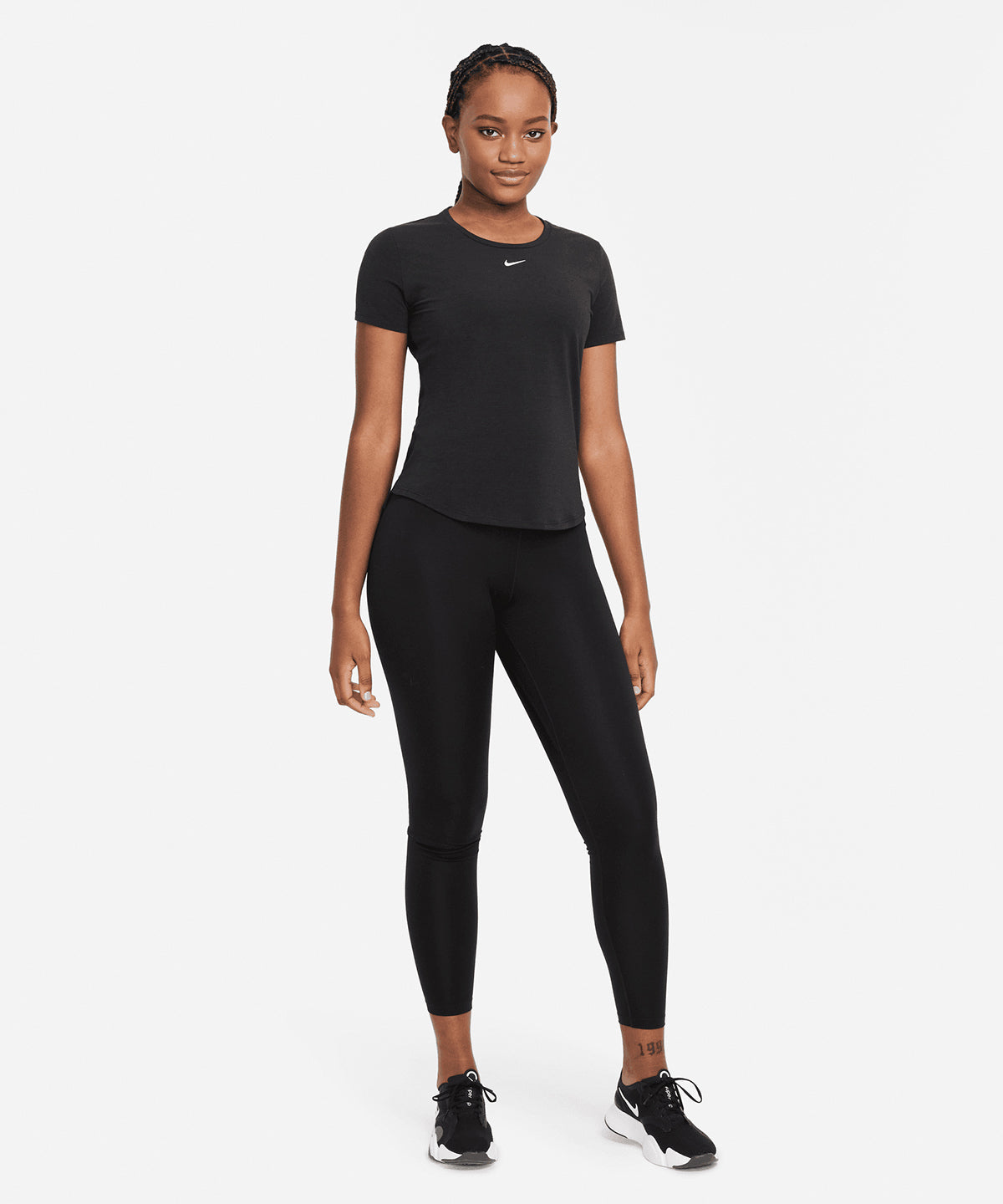 Camiseta de manga corta Nike One Luxe Dri-FIT para mujer corte estndar | Negro/Plata Reflectante