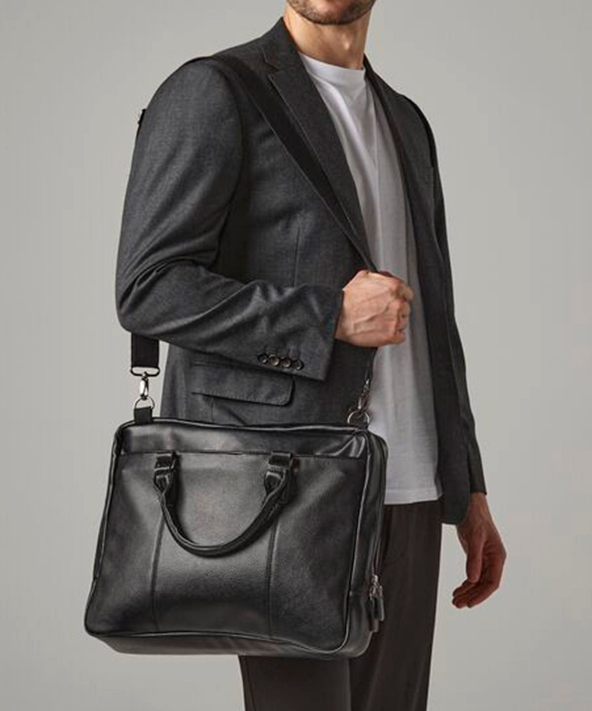 Bolso delgado para porttil NuHide® | Negro