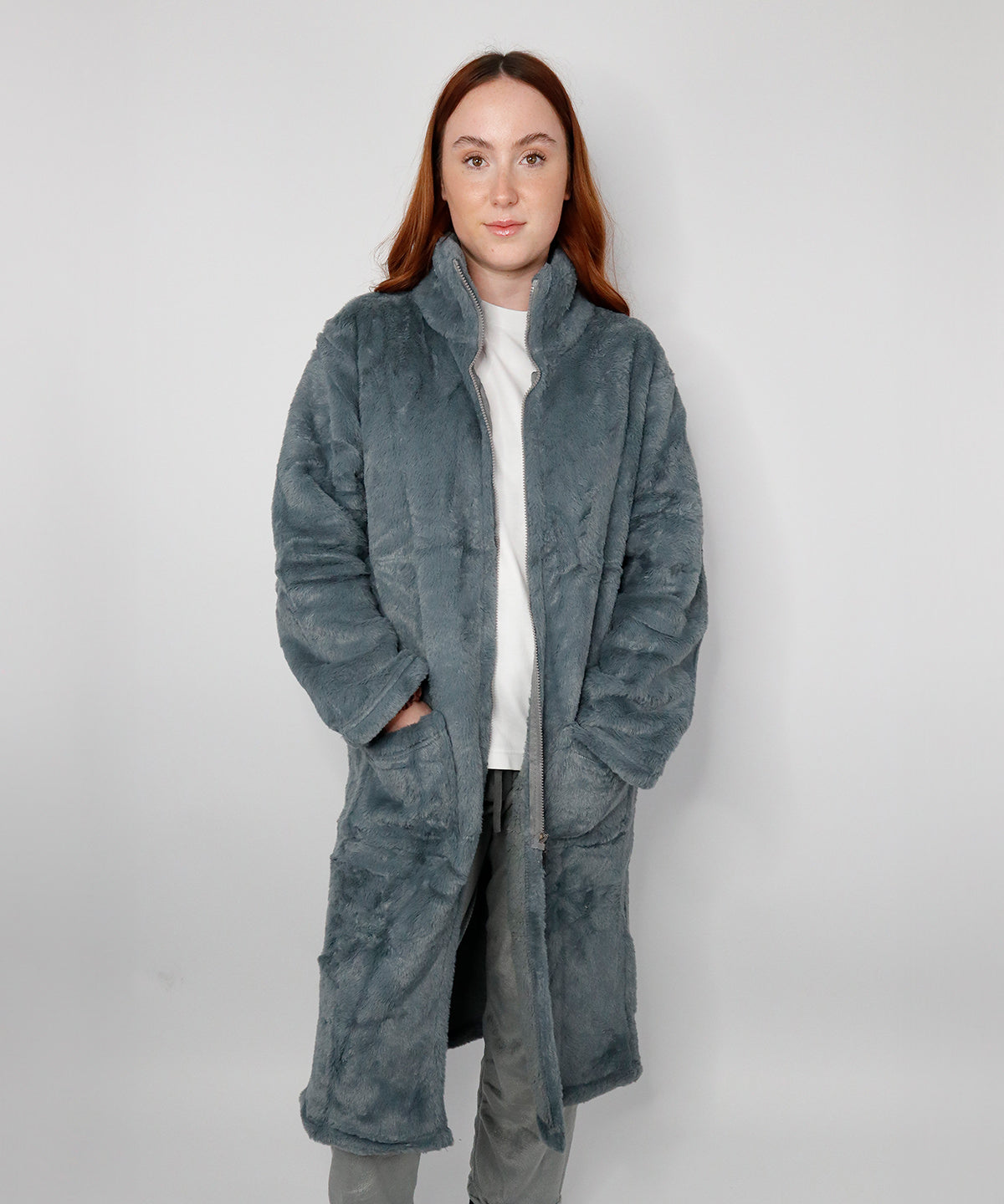 Bata de lujo con cierre de piel sinttica eskimo | Gris