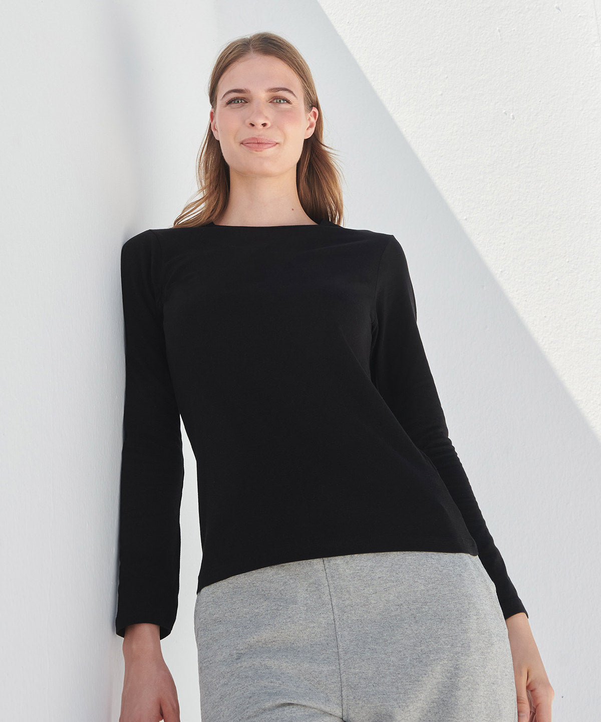 Camiseta de manga larga elstica para mujer feel good | Negra Profunda