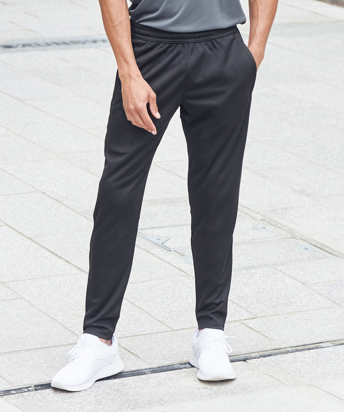 Pantalones de entrenamiento de pierna ajustada | Negro