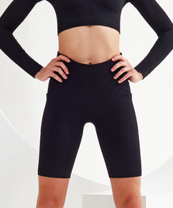 Pantalones cortos de ciclismo para mujer TriDri® ribeteados sin costuras con ajuste 3D | Negro