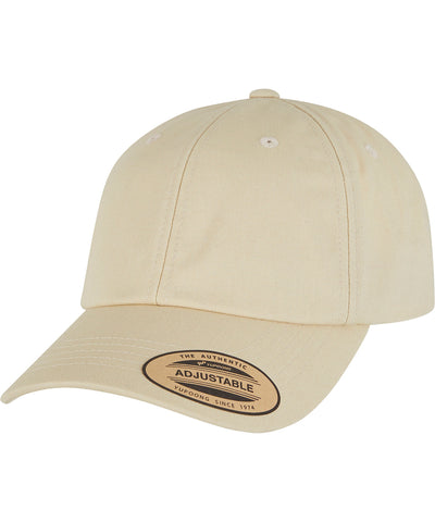 Flexfit de perfil bajo con recorte elstico (9302) | Beige